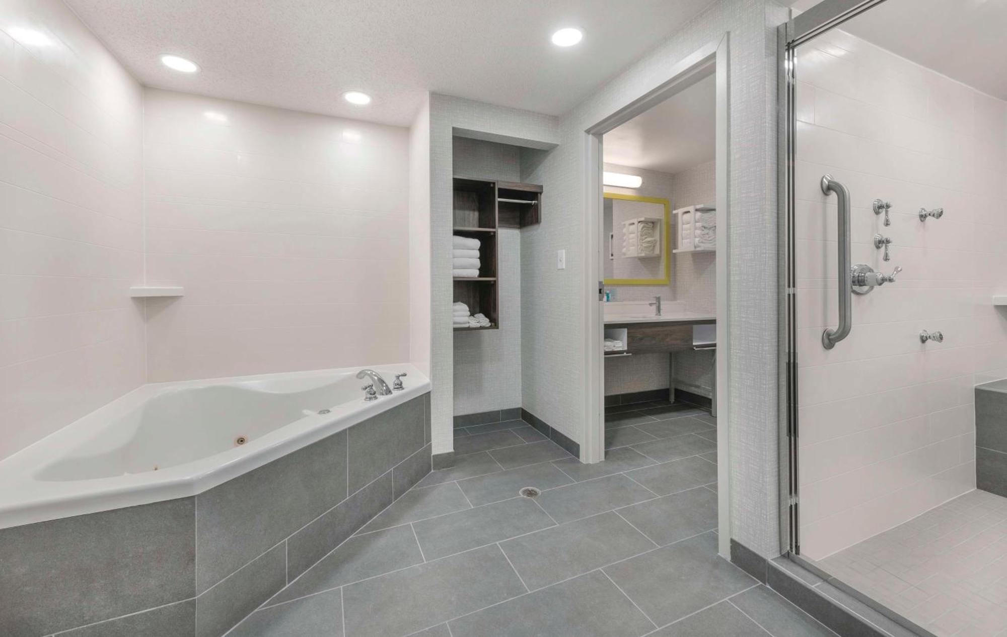 Hampton Inn & Suites Burlington Esterno foto