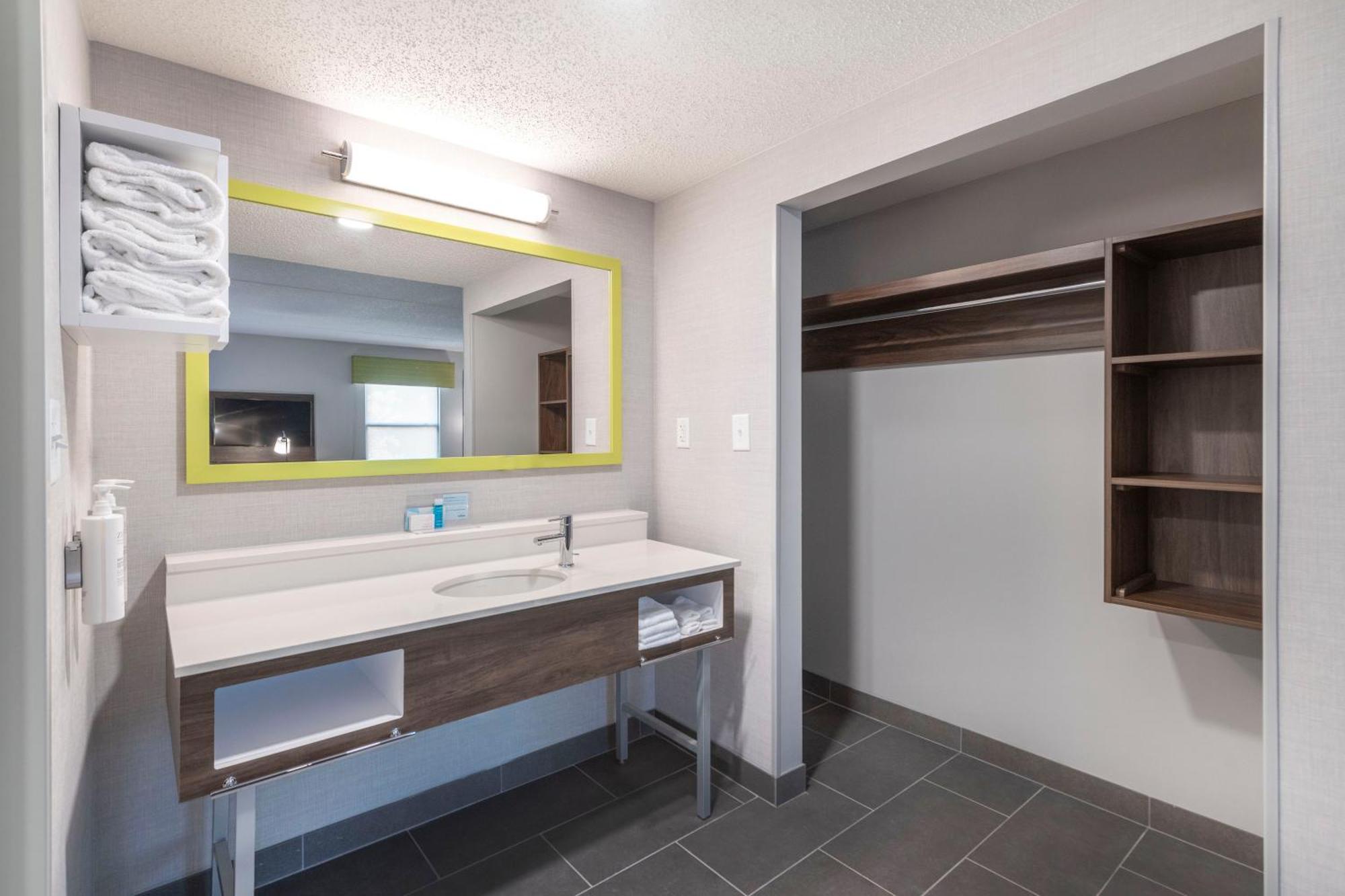 Hampton Inn & Suites Burlington Esterno foto
